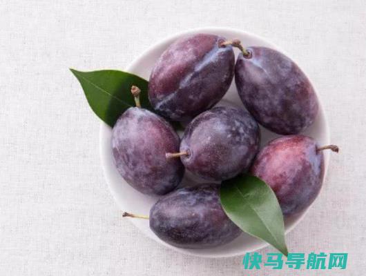 西梅通便是哪种西梅？吃西梅排便用喝水吗