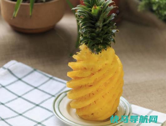 菠萝吃了会上火吗？菠萝吃一半能用保鲜膜放冰箱吗